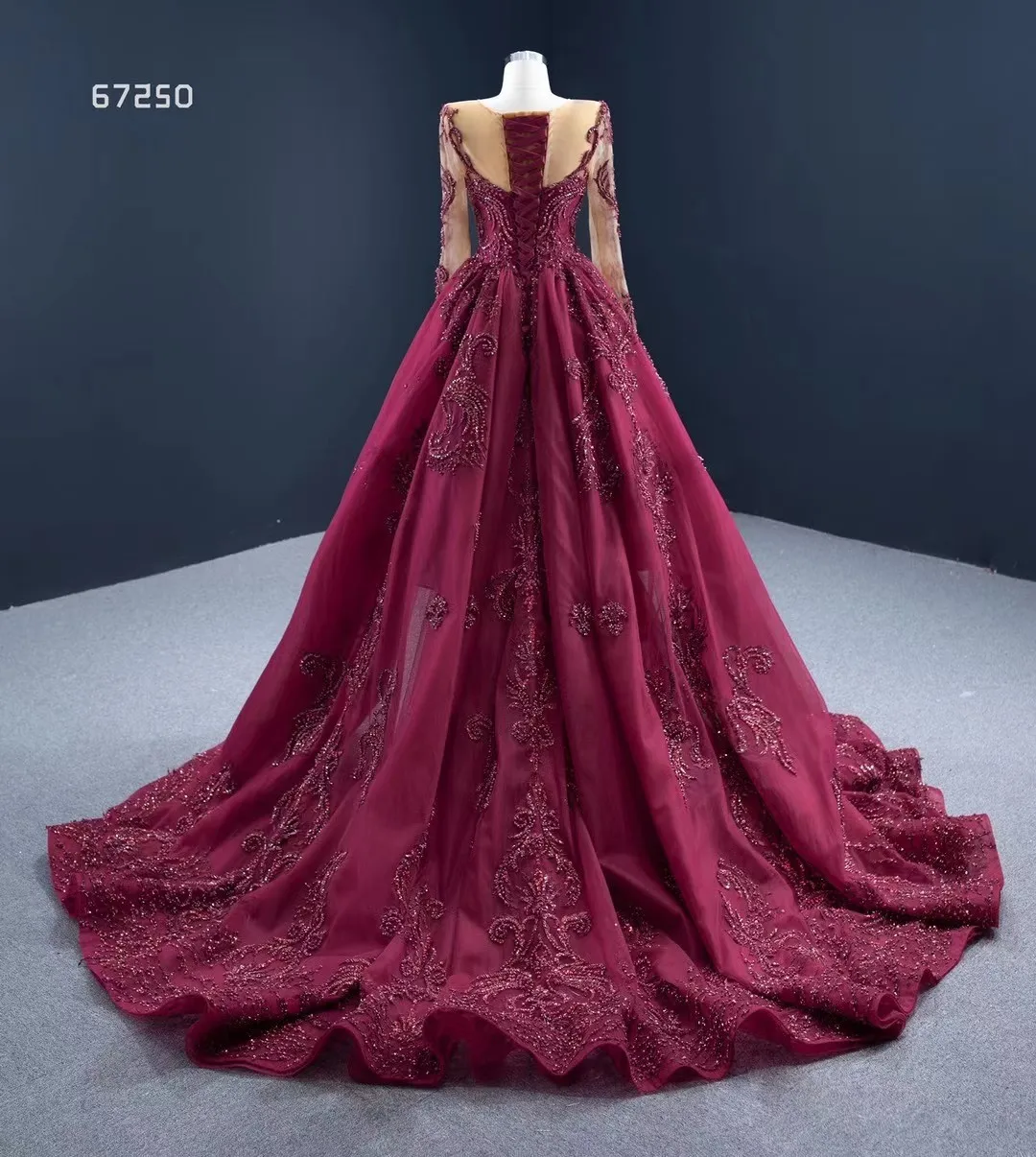 Рисунок 3 - Женское платье-Русалка с длинным рукавом