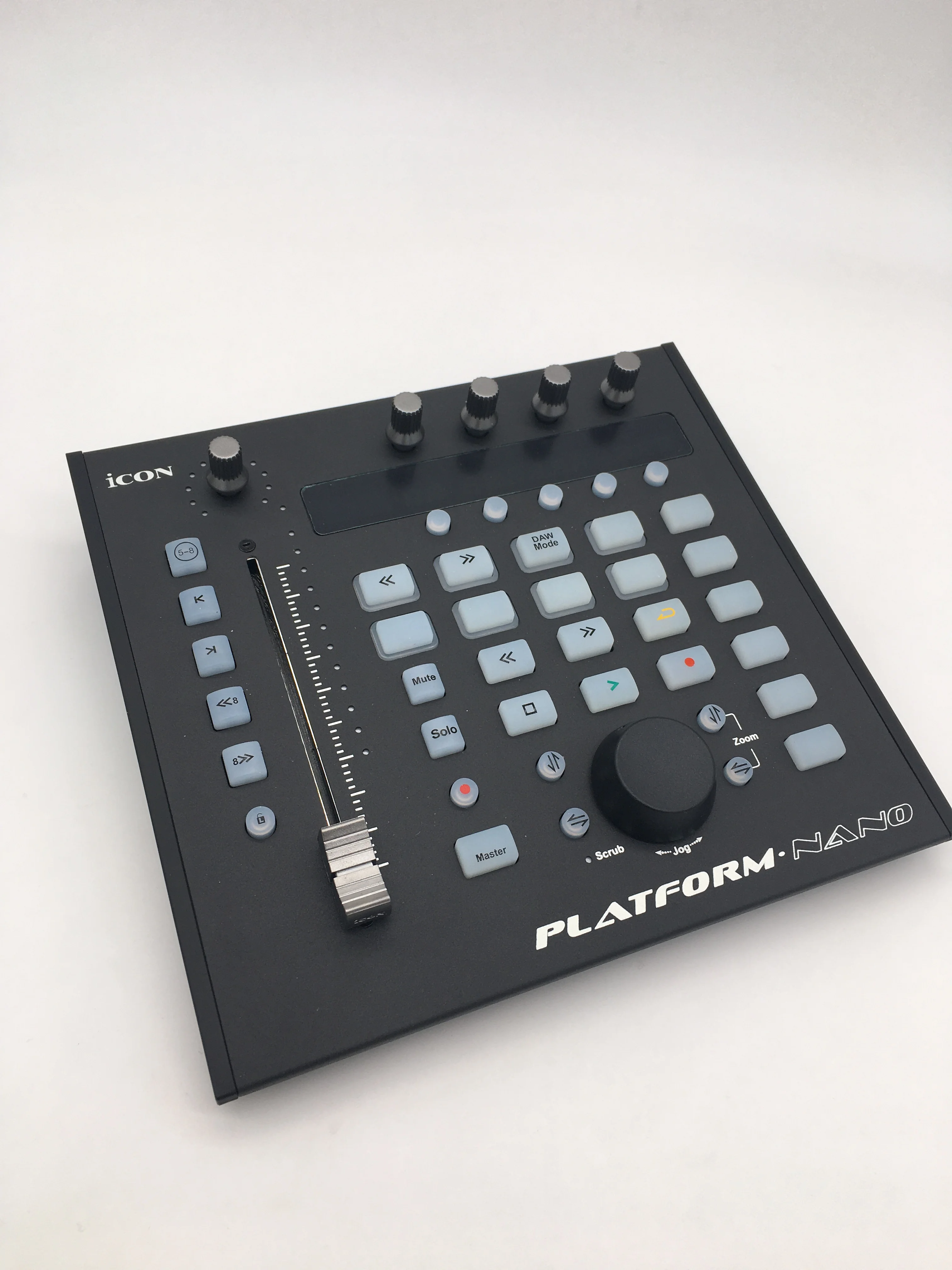Контроллер iCON Platform Nano DAW USB MIDI/аудио контроллер с моторизованным фейдером для