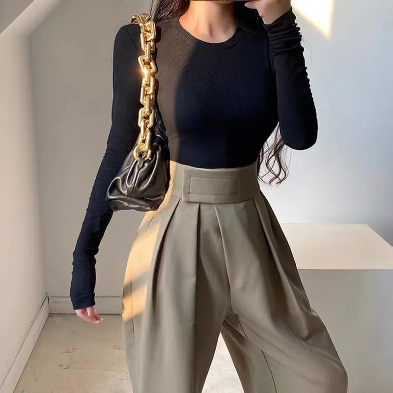 Кроп топ женский с круглым вырезом облегающая короткая футболка пикантный