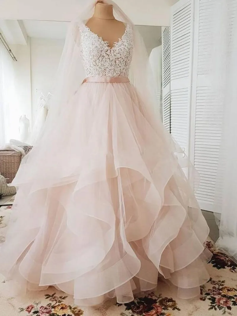 

New V Neck Ball Gown Blush Pink Lace Dresses for Wedding Party Appliques 2020 Sexy Backless Ruffle Tulle Skirt Bride Gown