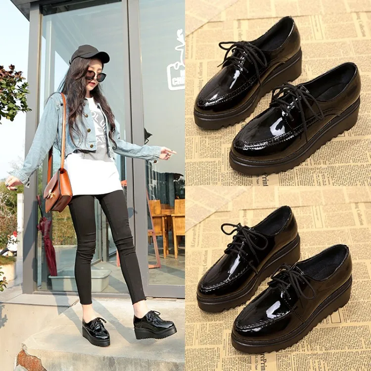 Весенние женские туфли на плоской платформе броги лакированные кожаные