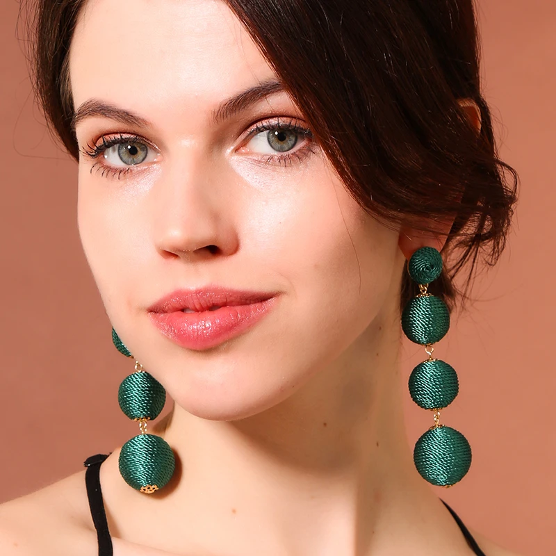 Женские Двухцветные серьги капельки Hyperbole круглые помпоны темно зеленого и