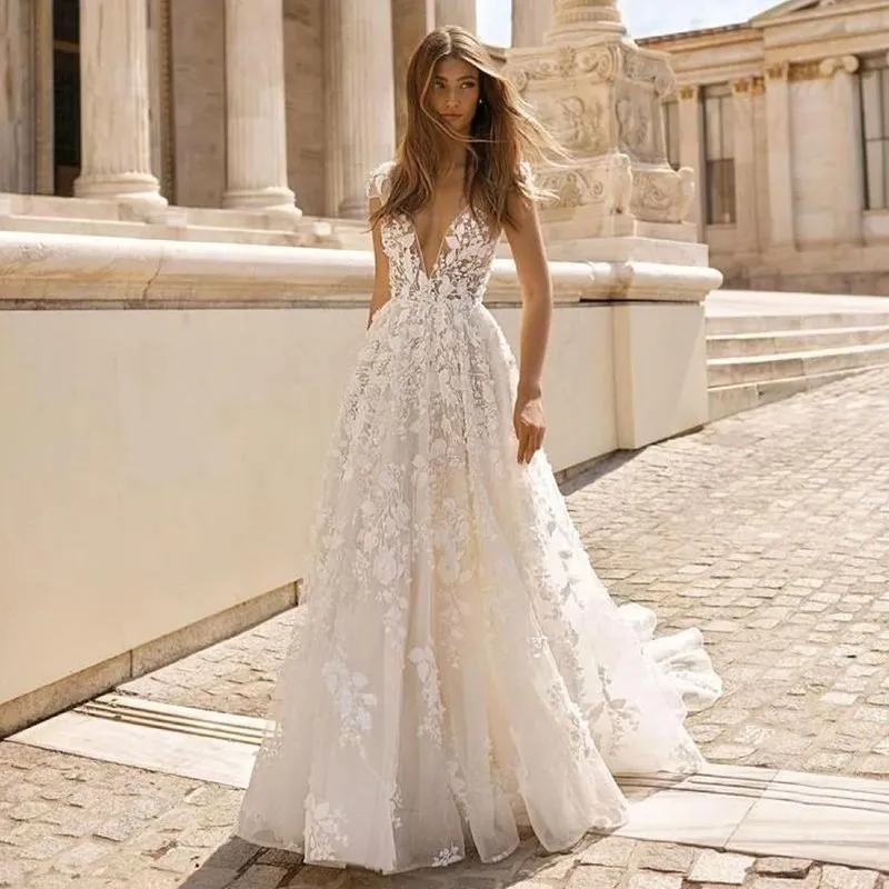 

2021 New Sweep Train Wedding Dress Sexy V Neck Light Simple Lace Wedding Dress Bride Dress Applique Vestidos De Noiva