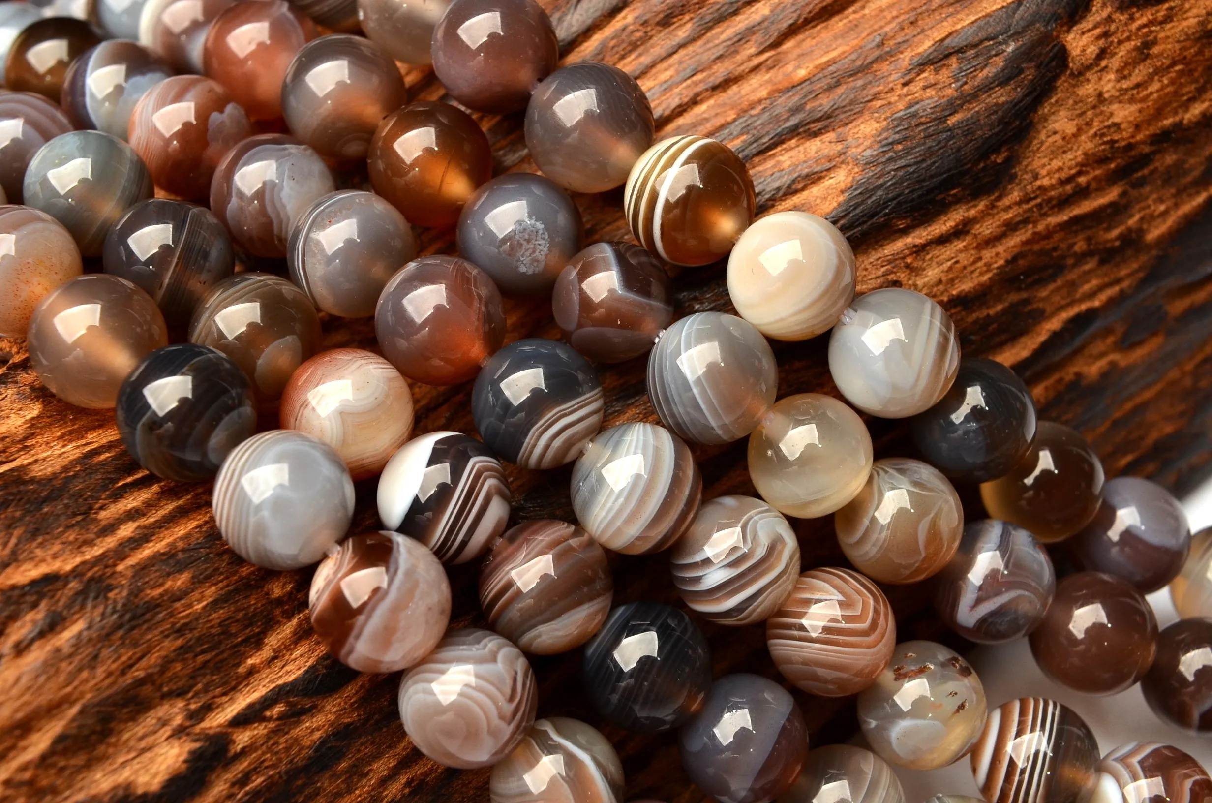 

Natural botsqwana anate 1strands/set Suitable for DIY various bracelets earrings necklace（About 38 cm）
