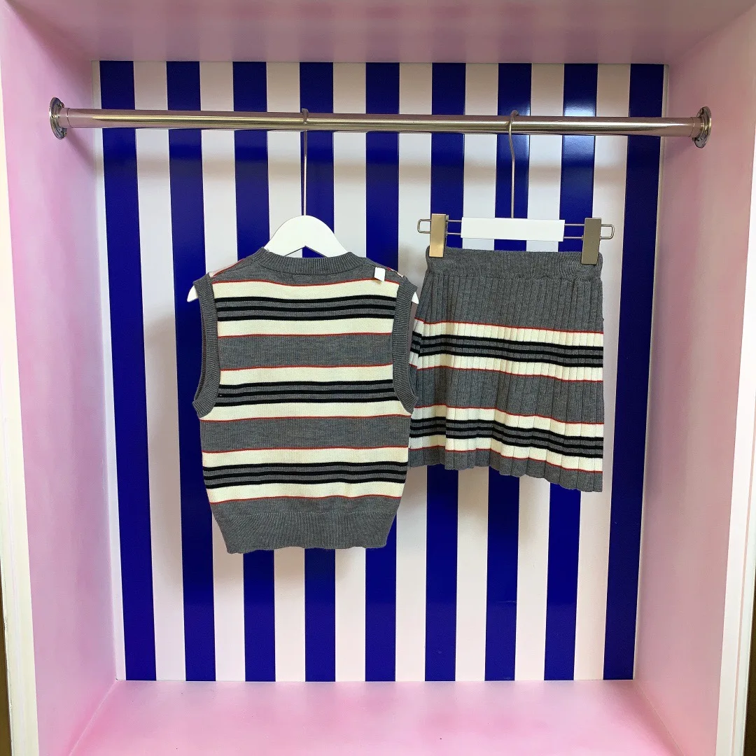 

High-end customized children's clothing 2021 early autumn hot new products girls knit suit skirt affordable three-piece suit, cl