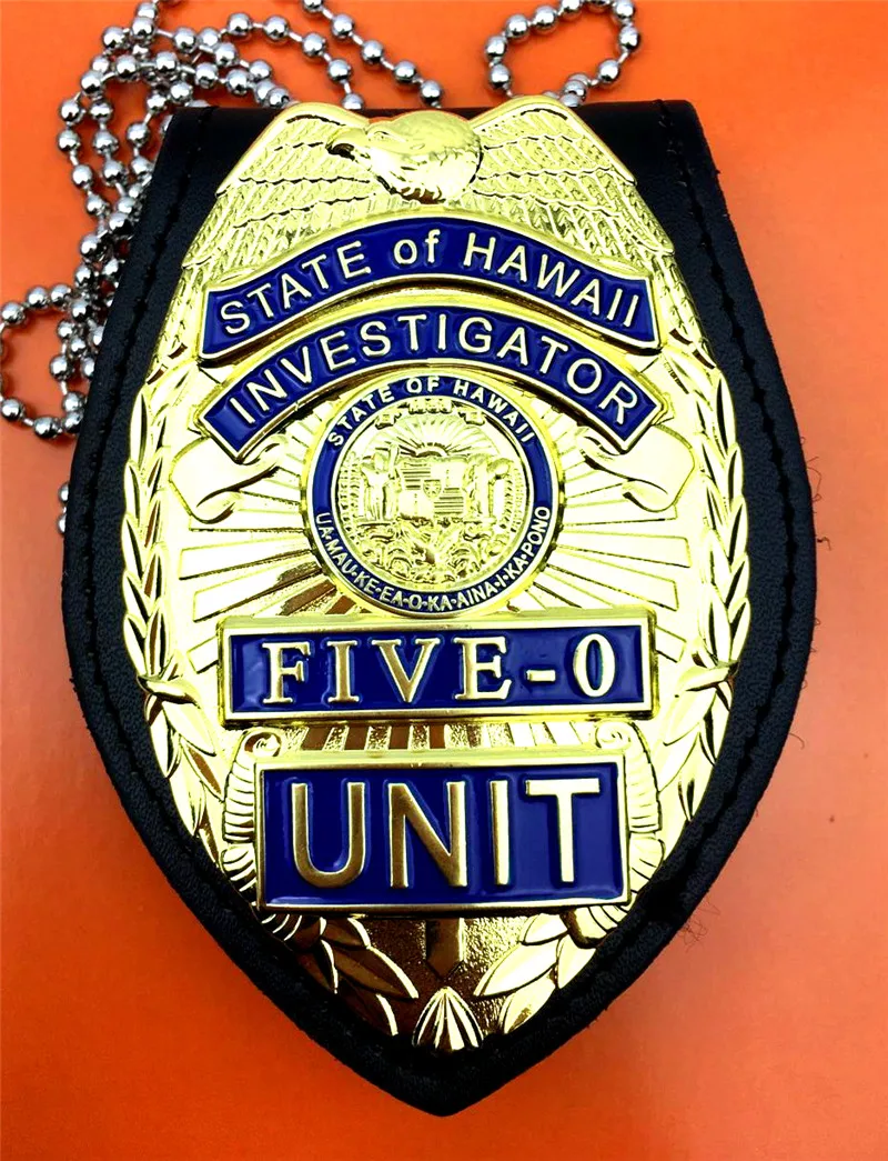 

1pcs US Hawaii Five-0 Badge Hawaii Badge & Chain Belt Leather Badge Holder Replica Movie Prop Pin Badge Cosplay Prop Gift