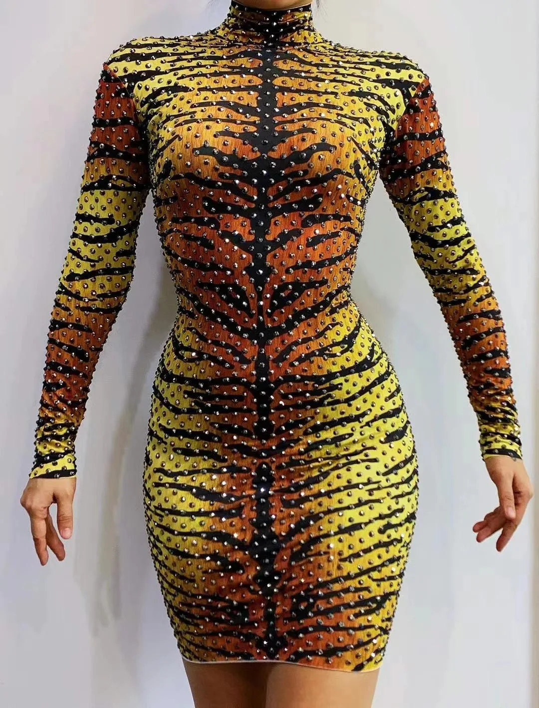 Платье-мини женское стрейчевое с тигровым принтом стразы |