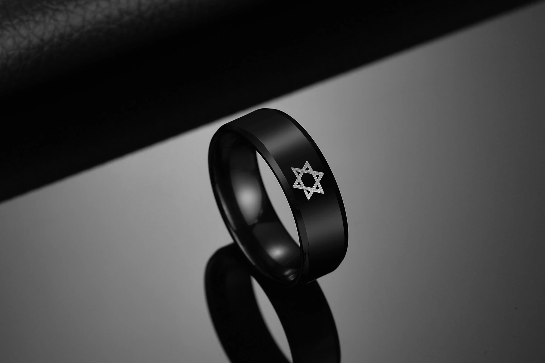 

2021 New Black Stainless Steel Pentagram David Star Ring Men Women Wedding Band Bridal Metal Supernature Punk Jewelry Gift