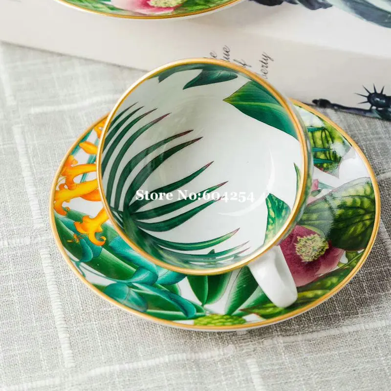 2021 Новый стиль зеленый цветок трава костяного фарфора Кофе чашки и блюдца