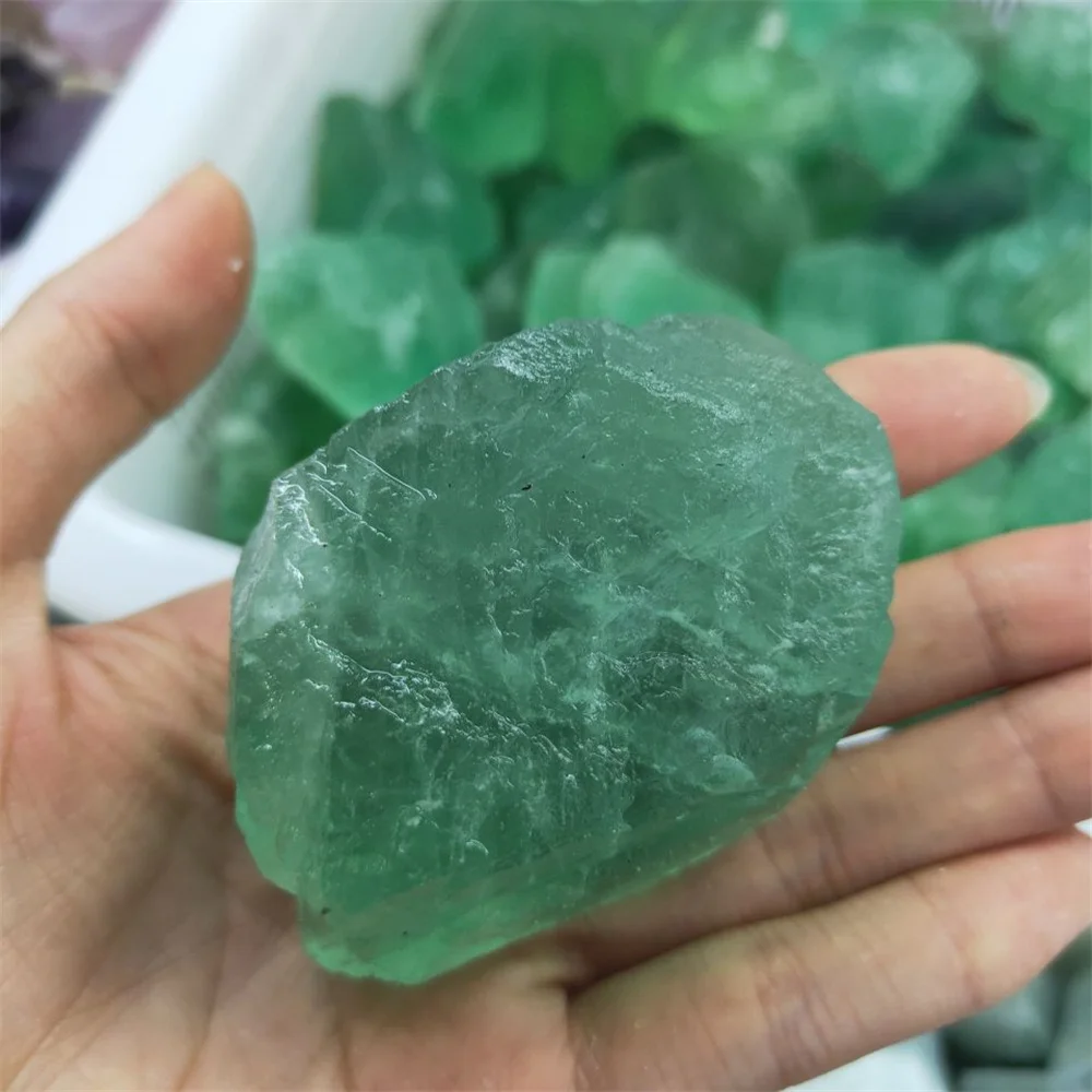 

Натуральный зеленый флуоритный камень