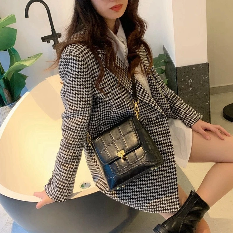 

WOONAM Women New Fall Winter Handbag Fashion Handbag Genuine Calf Leather Alligator Pattern Flap Shoulder Bag WB1212