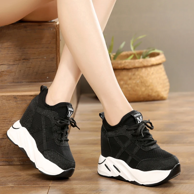 Женские повседневные туфли на шнуровке черные или белые высоком каблуке 11 см со