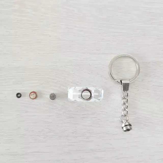 Светящаяся цепочка для ключей сделай сам автомобильный логотип светодиодный