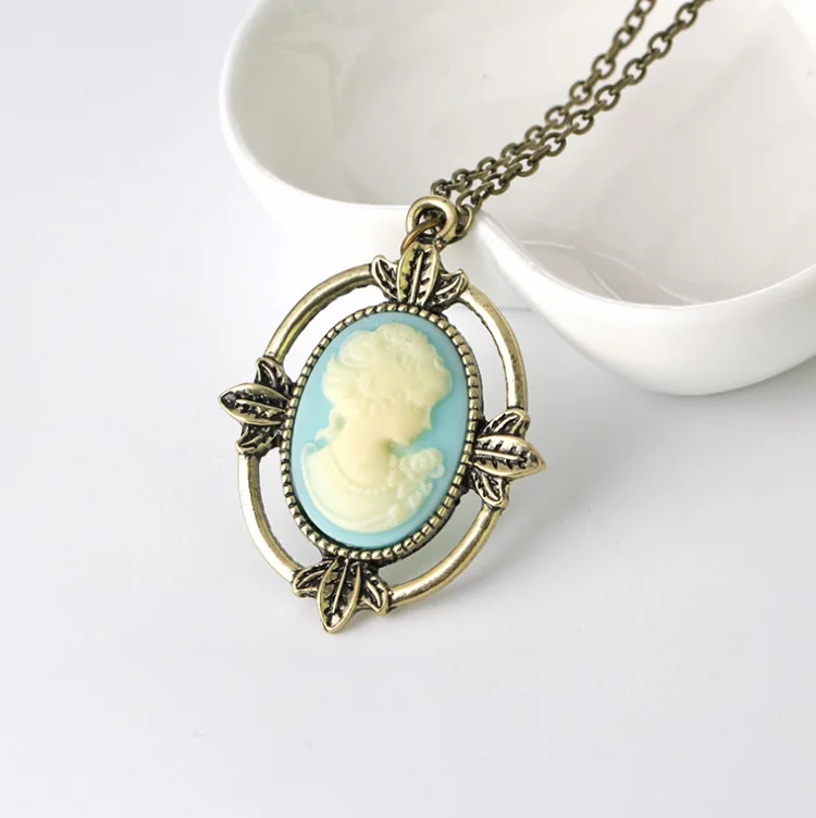 Vampire Diaries Necklace Katherine Pierce Cameo Beauty Head Pendant Movie Jewelry Vintage Bronze Rhinestone Necklaces | Украшения и