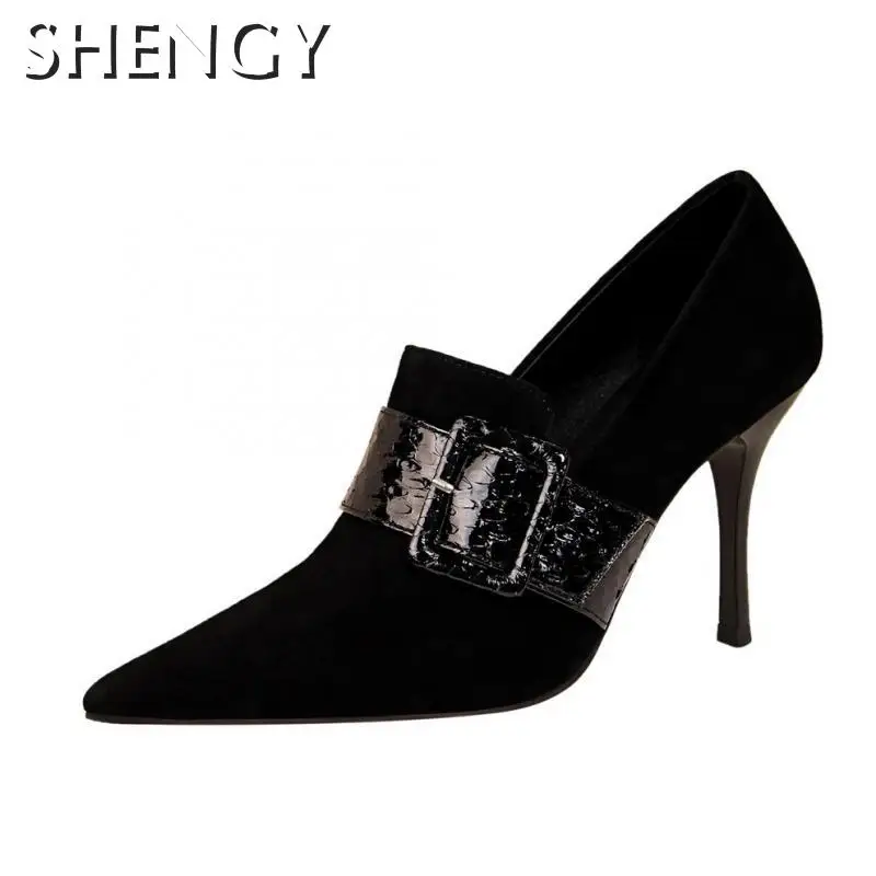

Women's Shoes