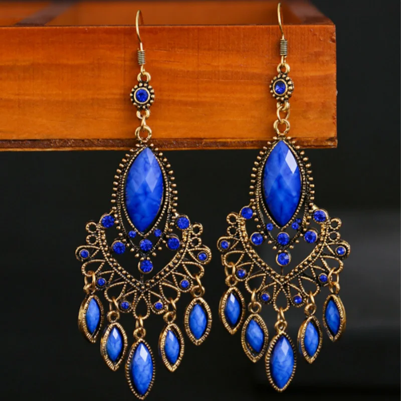 Vintage Bohemian Drop Earrings For Women Alloy Hollow Out Rhinestone Ethnic Oriental Women Long Resin Earrings