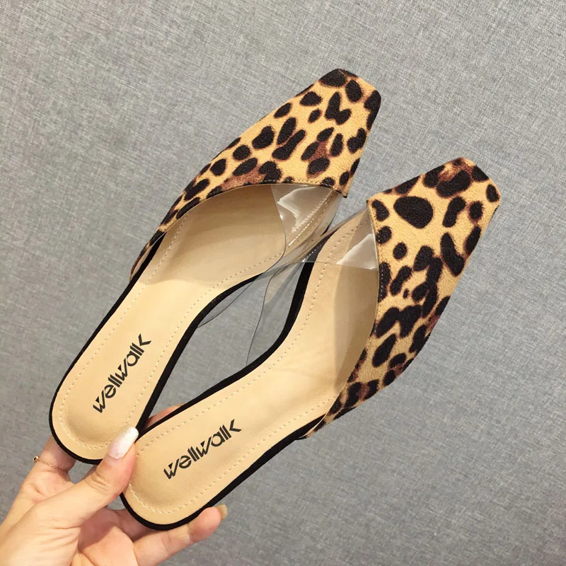 Женские шлепанцы без задника Wellwalk леопардовые на каблуке дамские мюли маленьком