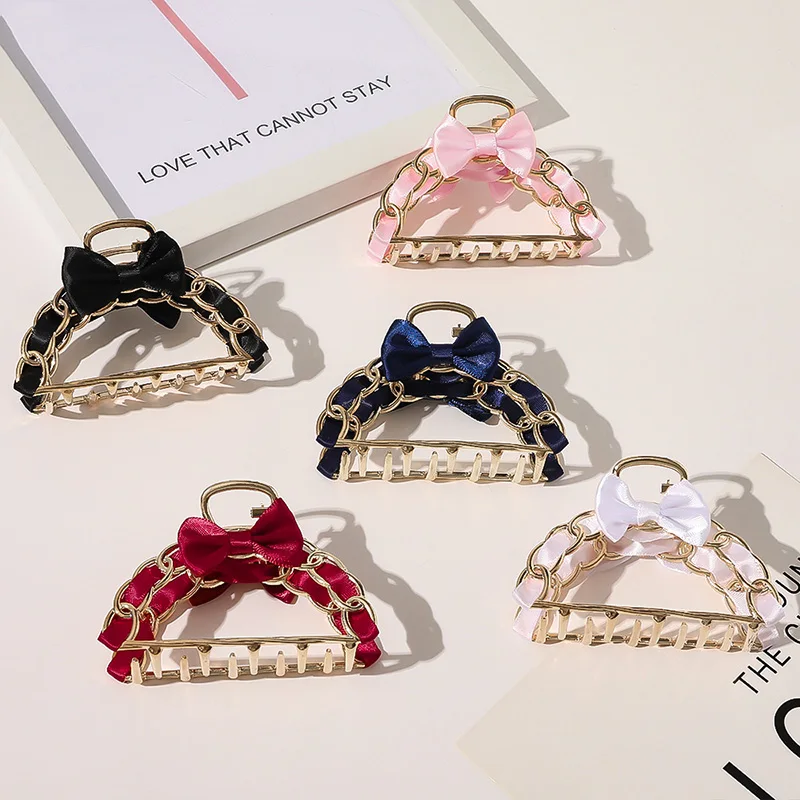 

Woman Metal Chain Bow Hair Claws Hair Accessories Chic Barrettes Hair Clip Hairpin Ladies Hairgrip Headwear Girls Ornaments Crab