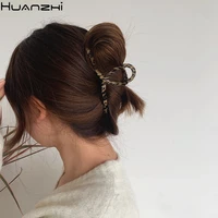 huanzhi 2020 new vintage leopard geometric square wood grain hair claws shark hairpin for women hair accessories hair style make