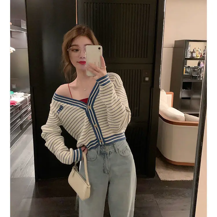 

Knitted cardigan coat women's 2021 new loose spring versatile top with foreign style and sweater inside