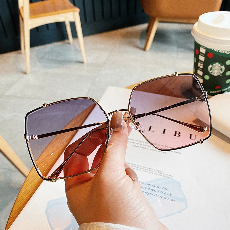 

New Fashion Metal Irregular Sunglasses Women Brand Designer Vintage Square Sun Glasses Female Gradient Shades Oculos Feminino