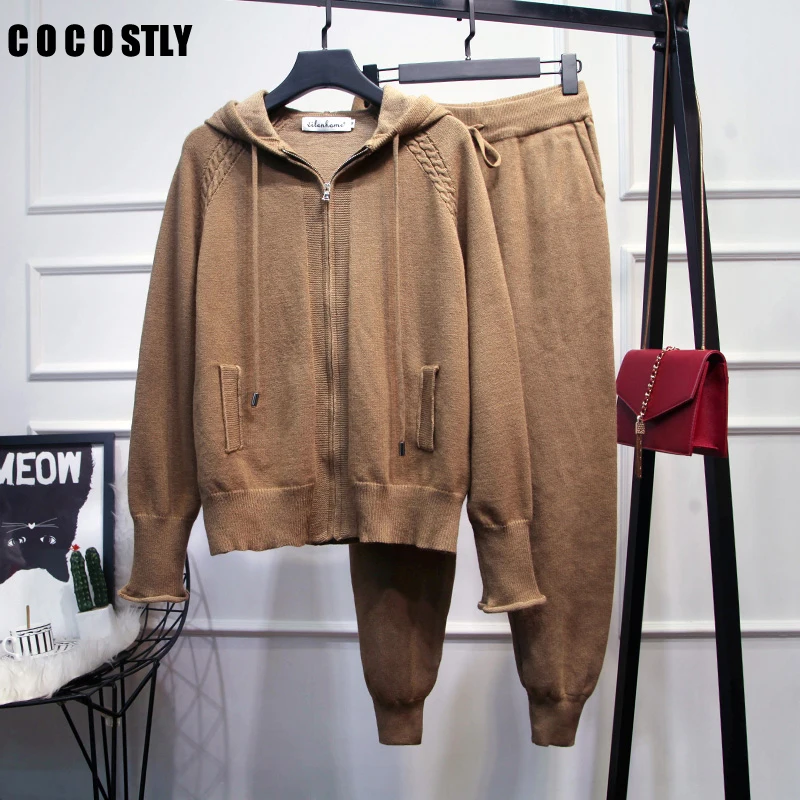 Женский спортивный костюм из двух предметов трикотажный свитшот на молнии с