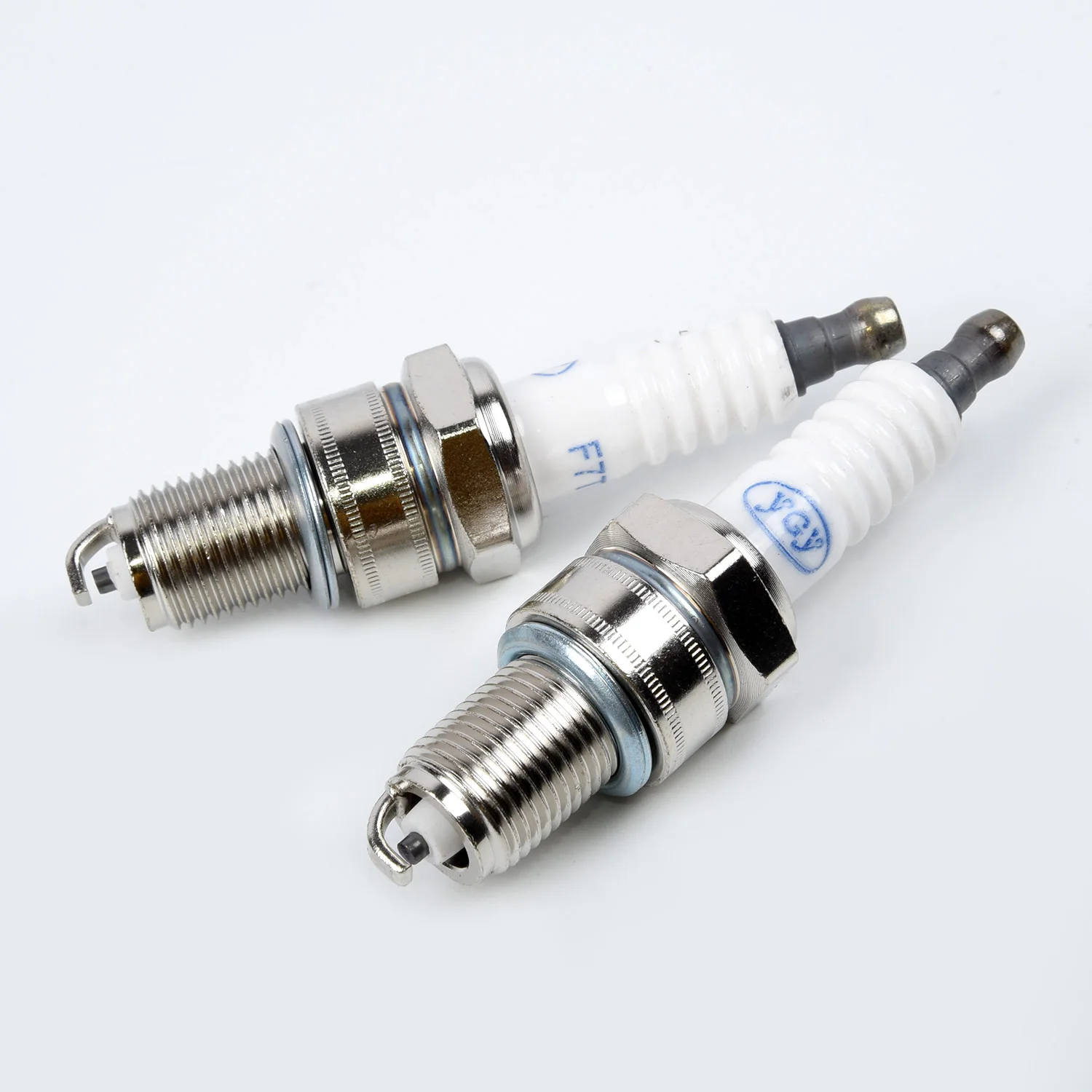 

2pcs Set Trimming Engine Assembly Parts Spark Plugs For Honda GX120 GX160 GX200