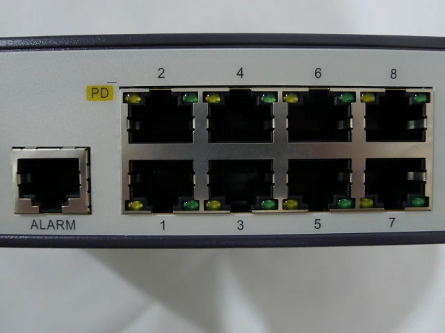 Коммутатор Huawei на 8 портов с портами ethernet для FTTB ONU |