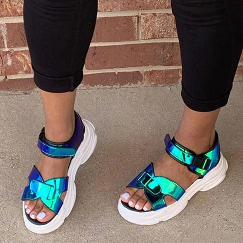 Женские сандалии Женская спортивная обувь на танкетке пляжная с пряжкой липучке