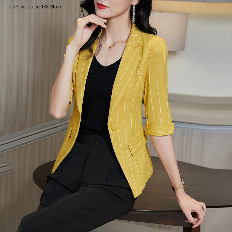 

Women's suit coat 2020 early Autumn New striped Western style thin fashion temperament casual short suit