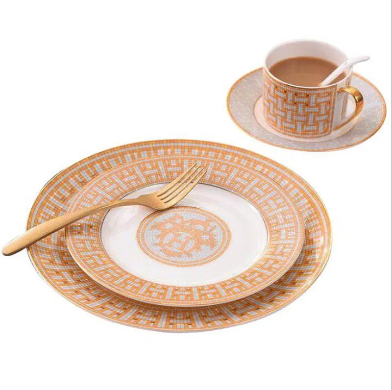 

Европейская Современная свежая пара керамическая тарелка, из костяного фарфора, украшение для стейка, посуда, Набор чашек и блюдец
