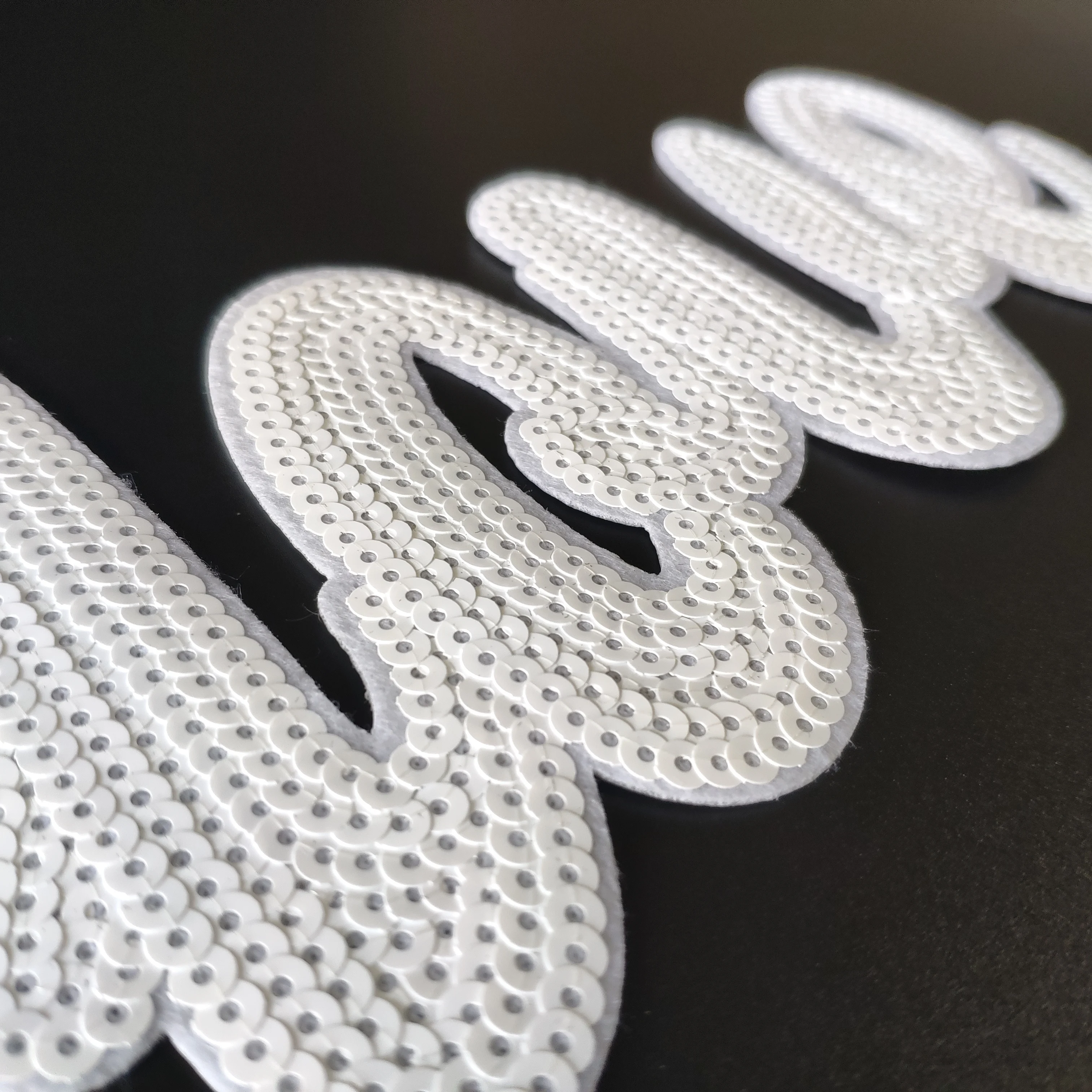 Патчи для одежды с блестками и надписью LOVE 24 см | Заплатки