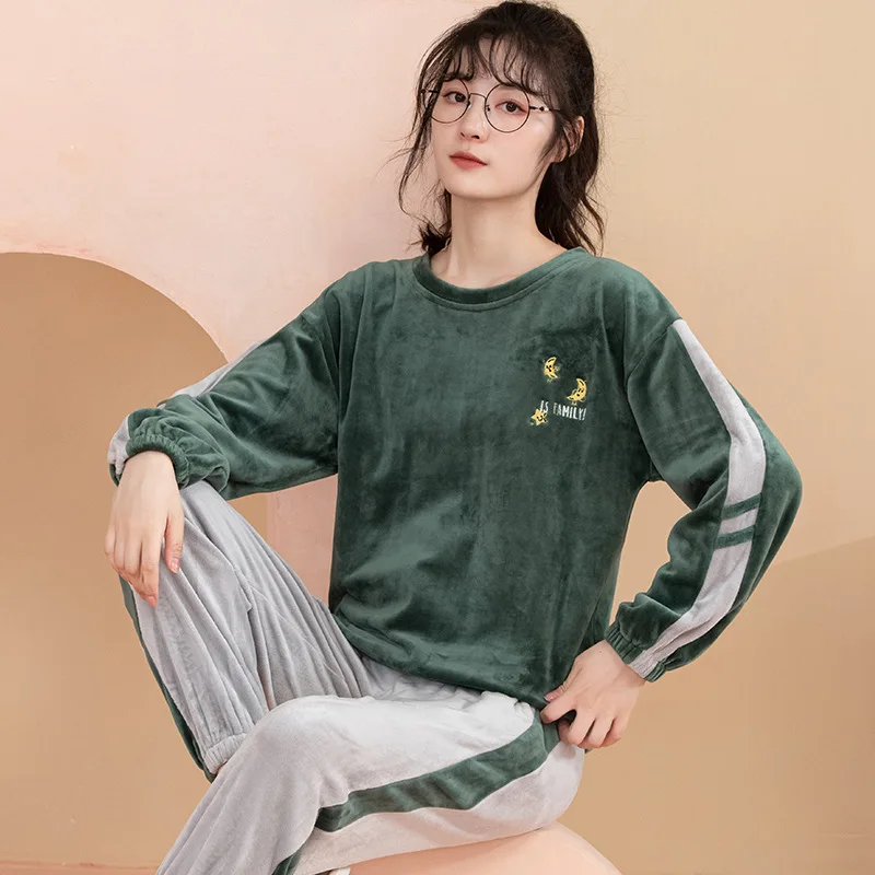 

Women Warm Velvet Pajamas Set Autumn Winter Thicken Sleepwear Long Sleeve Top&Pants Loose Casual Home Wear Female Simple Pyjamas