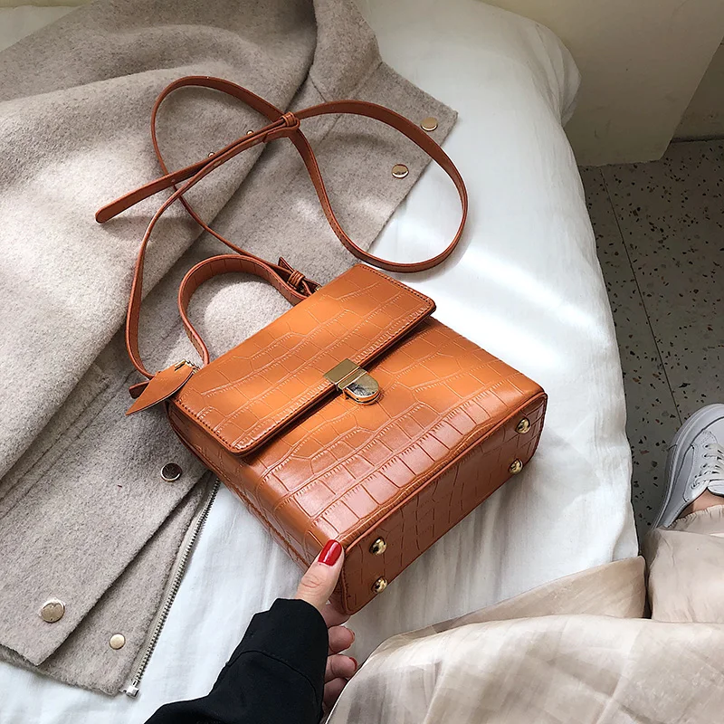 Коричневый Vintage Fashion Stone pattern Tote bag New High Quality PU Leather Women's Designer Handbag Lock Shoulder Messenger Bag - Цвет: Коричневый