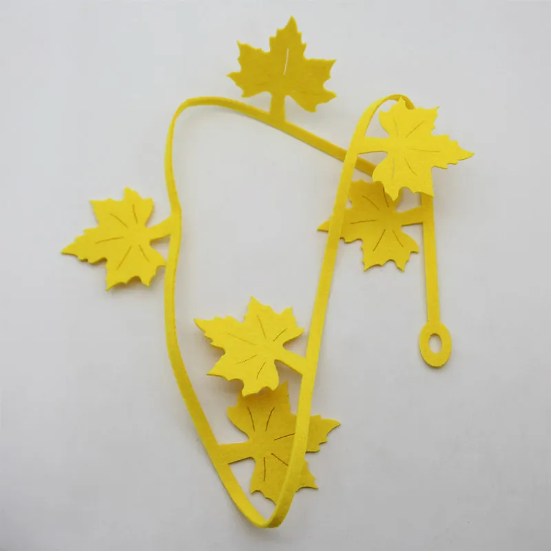 Yellow 1 шт. резка Войлок красочные кленовые листья фельты Детская домашняя комната DIY украшения детский сад валяние стикер швейный материал - Цвет: Yellow