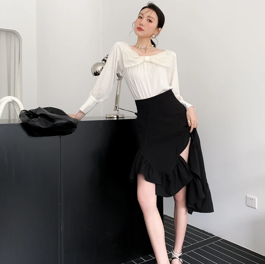 

Kimotimo Women Blouses Ins French Style Vintage Bow Slash Neck Chic Ladies Tops 2021 Spring New Design Thin Elegant Temperament