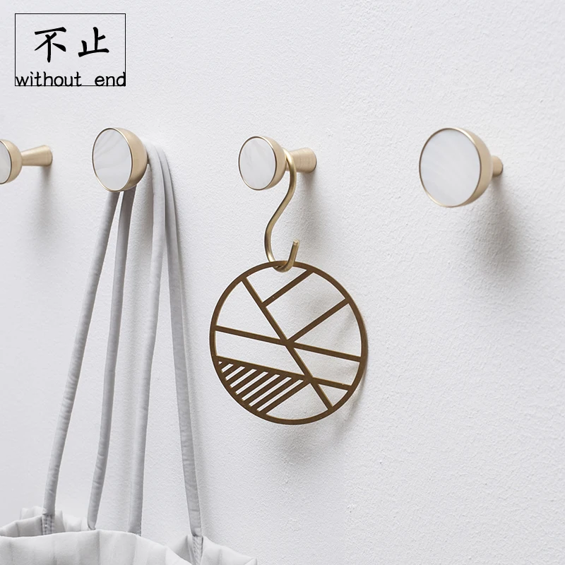 Настенные латунные крючки LKL в скандинавском стиле с золотым орнаментом |