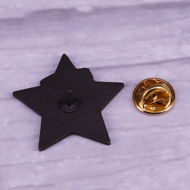 Jo Bizarre Adventure Golden Jotaro Kujo Brooch Pins Enamel Metal Badges Lapel Pin Brooches Fashion Jewelry Accessories | Украшения и