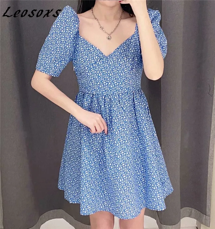 

Leosoxs vintage elegant floral dress women sexy backless bow Bandage cross Square collar Puff sleeve dresses 2021 summer new