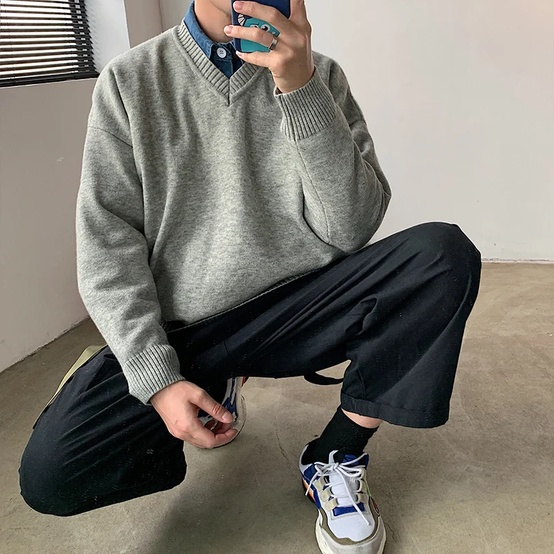 

2019 New Large Size Japanese Cotton Simple Korean Style Solid Color Men's Loose Version Couple V-neck College Sweater