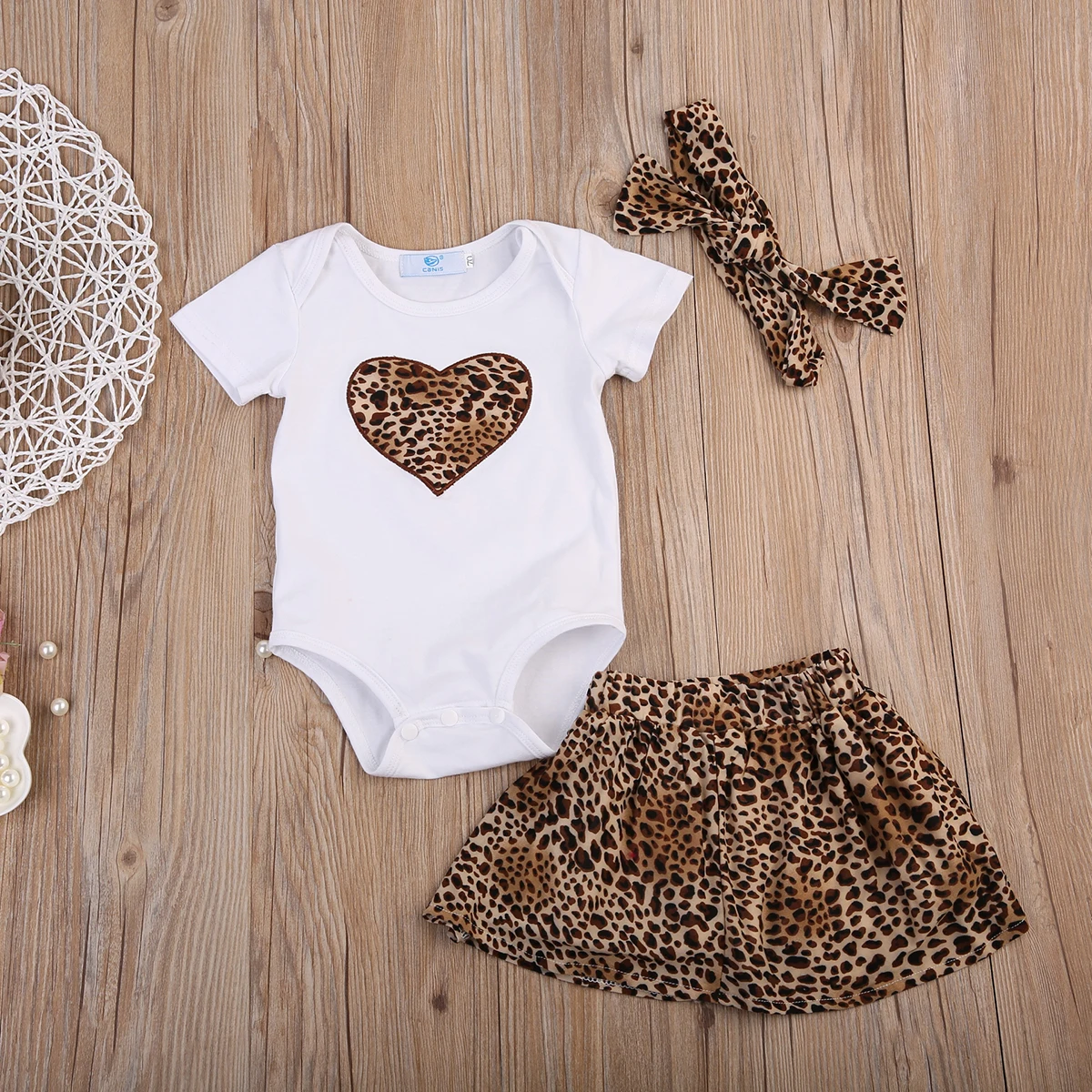 Комплект из 3 предметов: боди с короткими рукавами и леопардовая юбка повязкой на