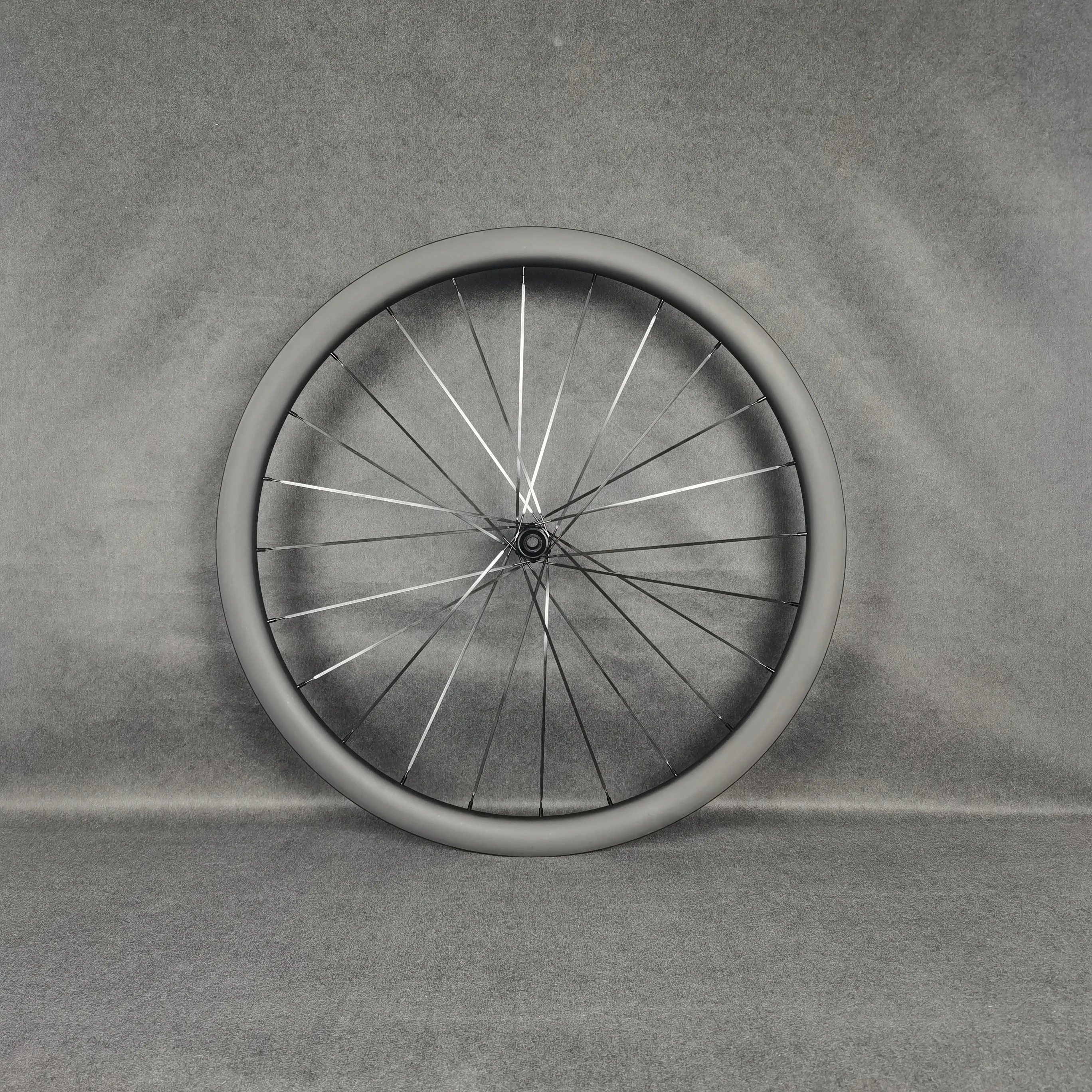 700C дорога дисковый тормоз колеса углерода 38 мм Глубина 23/25 ширина велосипеда