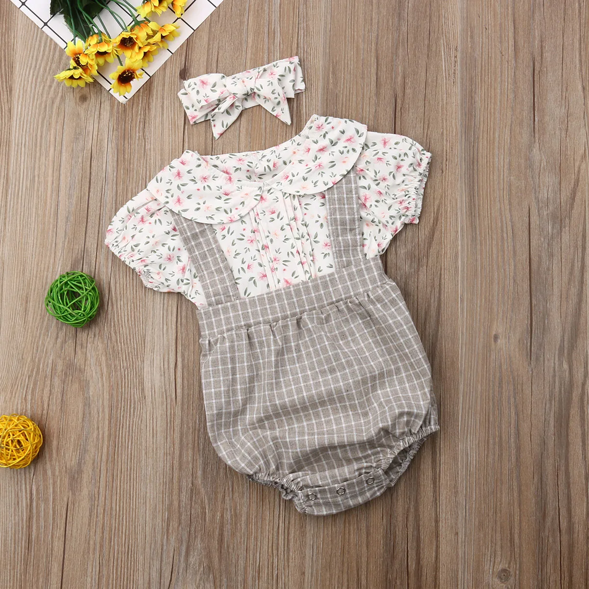 

Newborn Baby Girls Short Sleeve Peter Pan Color Jumpsuit Print Romper Bowknot Headband