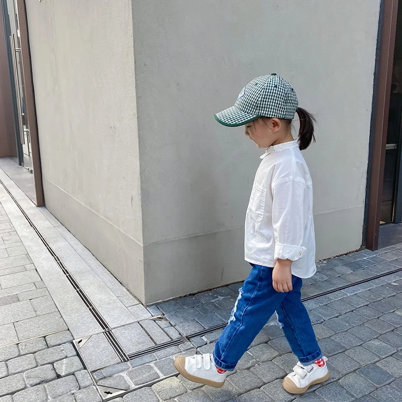 Camisa de estilo coreano para ni&ntilde;os y ni&ntilde;as, blusa informal con escote Irregular, color Beige y caqui, ropa para ni&ntilde;os de 1 a 6 a&ntilde;os, 2021-5
