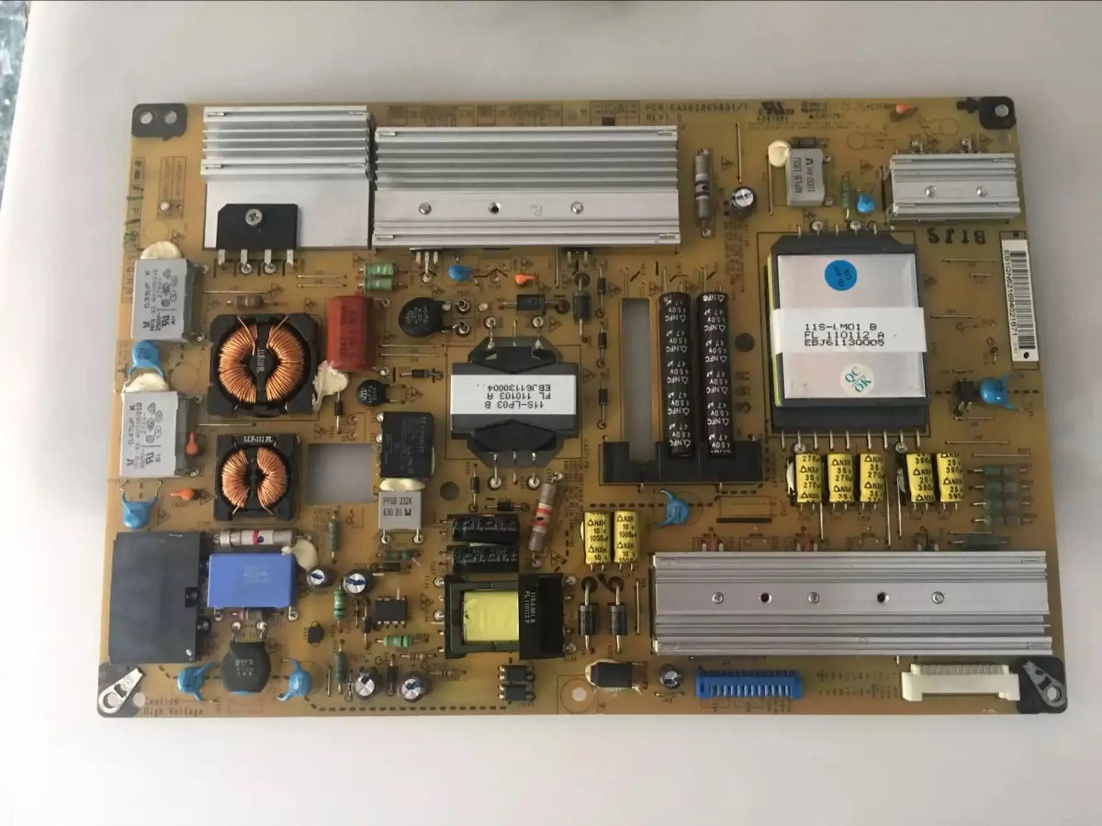 

Logic circuit board motherboard 32lv2600-cc Power Supply Plate Lgp3237-11sp Eax62865601/7