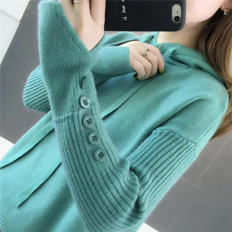 Свитер женский трикотажный на осень/зиму с капюшоном однотонный | Женская одежда