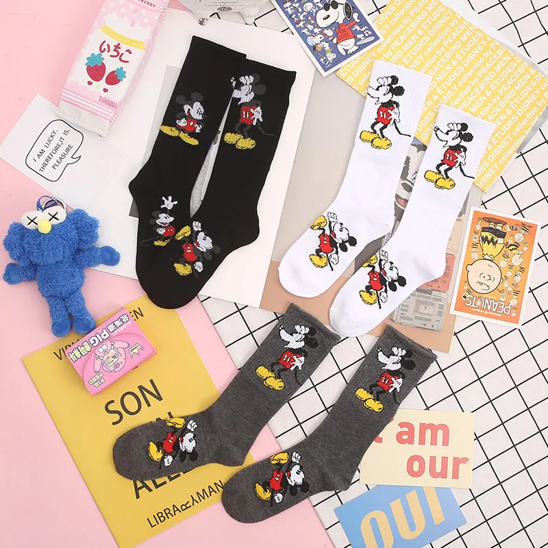 

Disney new 1pair of couple socks cotton breathable Mickey LOGO black and white wild cartoon breathable adult stockings