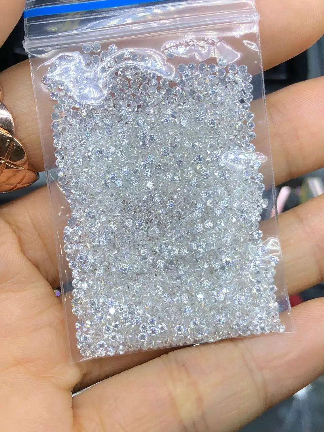 

2.4MM Hot sale moissanite D color VVS1round cut moissanite per carat jewelry earrings necklace bracelet
