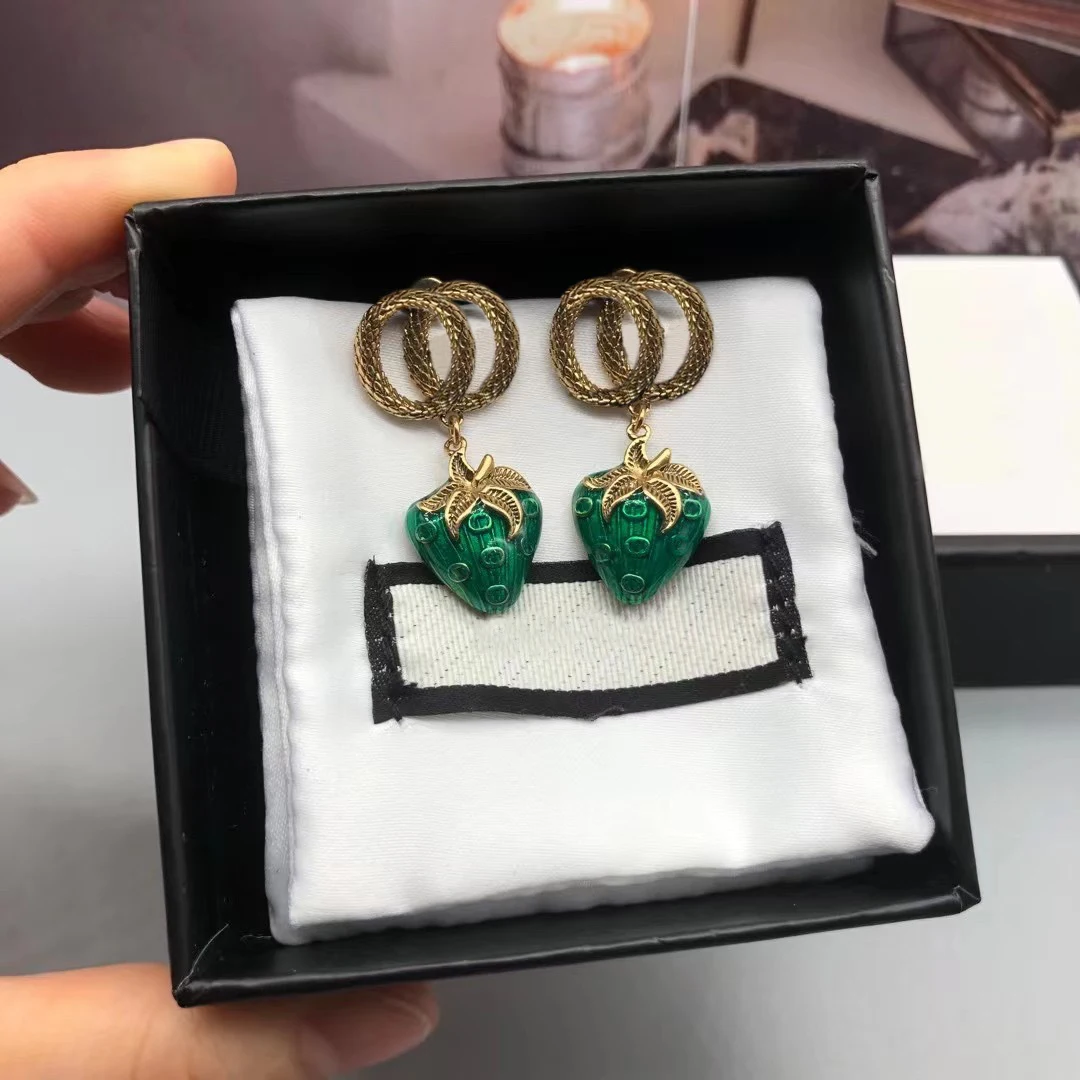 

Green strawberry Earrings 2021 popular solid color romantic plant Earrings Sterling Silver S925 postage free women's jewelry per