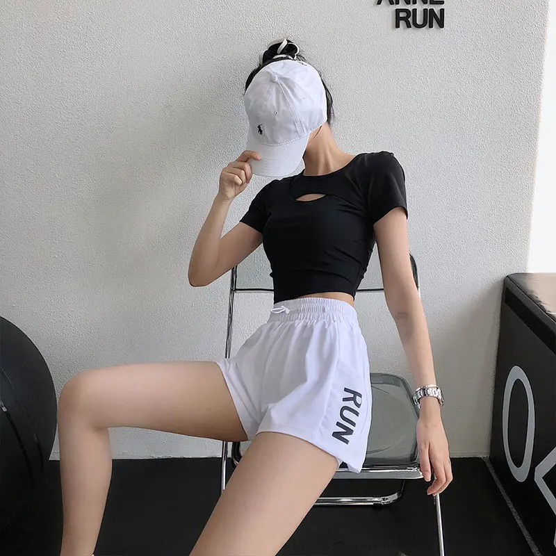 

Women's sports shorts are light proof, loose, fast dry, breathable and thin, wearing high waist leisure running fitness yoga